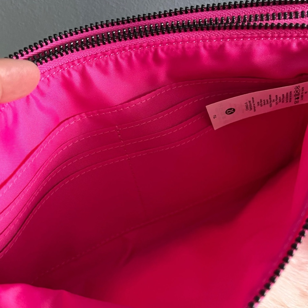 Lululemon Now & Always Pink Sonic/Black Wristlet Wallet Clutch Keychain - Picture 7 of 11